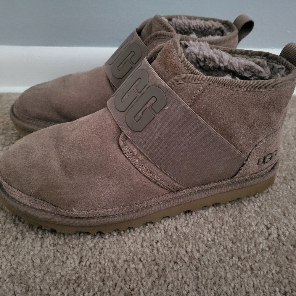 Women's 9 UGGs